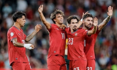 Ronaldo lỡ thời cơ vàng, Bồ Đào Nha vẫn khiến Xứ Wales nhận trái đắng