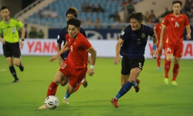 HLV Kim Sang Sik nói gì sau khi ĐT Việt Nam giành vé vào bán kết?