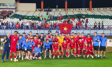 ĐT Việt Nam thoát cú trượt hạng, VFF xác nhận vị trí mới trên BXH FIFA