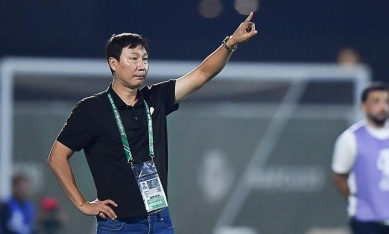 HLV Kim Sang Sik: 'Tôi cũng không ngờ U23 Việt Nam có 9 điểm'