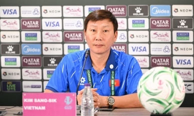 HLV Kim Sang Sik nói lời gan ruột sau khi vào bán kết U23 châu Á