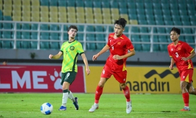 Ngược dòng đánh bại Australia, U17 Việt Nam vào chung kết