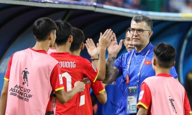 Đả bại Australia, HLV Brazil đi vào lịch sử cùng tuyển Việt Nam