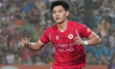 Đình Bắc lập hattrick, CAHN tiến gần tới chức vô địch