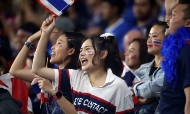 CĐV Thái Lan đồng loạt réo tên ĐT Việt Nam vì hòa thất vọng đội Tây Á
