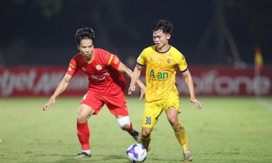 Trực tiếp bóng đá SLNA 0-2 PVF CAND: Nhân đôi cách biệt