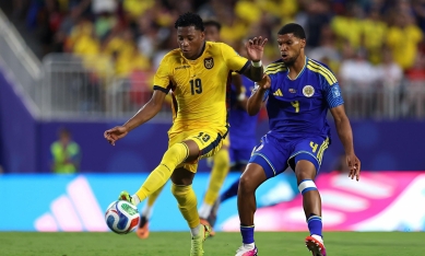 Kiên cường cầm hòa Ecuador, Curacao có điểm số World Cup lịch sử