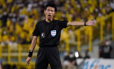 CHÍNH THỨC: 'Vua thẻ' Nhật Bản bắt trận Việt Nam vs Singapore