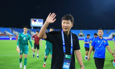 HLV Kim Sang Sik ra quyết định khiến ĐT Việt Nam không thể vui hơn