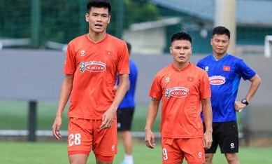 Trung vệ cao nhất lịch sử ĐT Việt Nam bất ngờ mất tích ở AFF Cup
