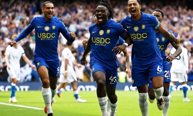 Chelsea thắng nghẹt thở Brighton trong trận cầu có tới 7 bàn thắng