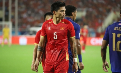 CHÍNH THỨC: HLV Kim Sang Sik gạch tên Văn Hậu ở ĐT Việt Nam