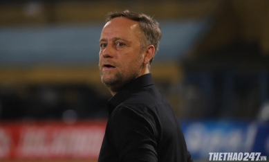 Vừa nhận danh hiệu xuất sắc, HLV Polking bị cấm chỉ đạo ở trận CAHN vs Ninh Bình