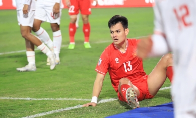 Hậu vệ ĐT Việt Nam lập siêu phẩm sau chấn thương, báo tin cực vui cho HLV Kim Sang Sik