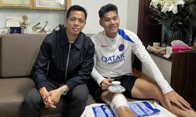 Văn Quyết bất ngờ có hành động ấm lòng với đàn em Hiểu Minh dịp Tết Nguyên đán