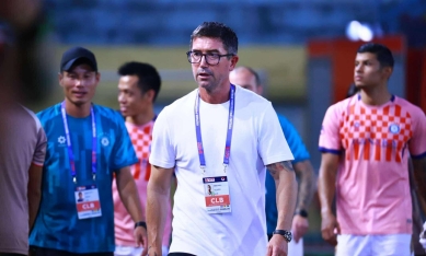 1 HLV V-League bất ngờ xuất hiện ở buổi tập của ĐT Malaysia