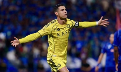 Ronaldo lên tiếng đầy ẩn ý sau bàn thắng ngày trở lại Al Nassr