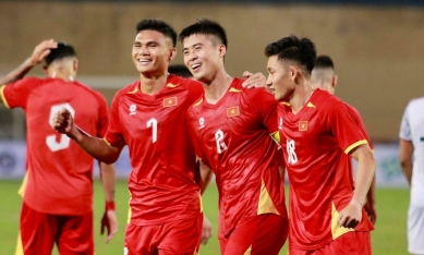 CĐV Malaysia lo lắng khi ĐT Việt Nam thắng 3-0 Bangladesh