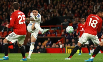 Leeds tạo địa chấn, MU gục ngã ngay tại Old Trafford