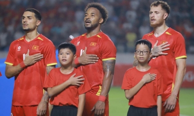 CĐV Indonesia phản ứng mạnh khi Việt Nam thắng 4-0 trước giải AFF Cup