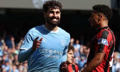 Gvardiol ghi bàn phút chót, Man City thắng ngược dòng ngày Maresca ra mắt