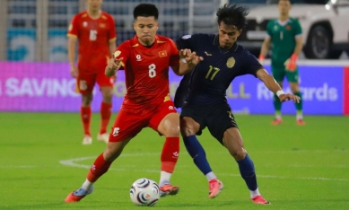 CĐV Campuchia đồng loạt nhắc Việt Nam khi thắng 1-0 ở FIFA ASEAN Cup
