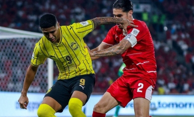 CĐV Thái Lan nhắc thẳng Việt Nam khi Indonesia hòa 'hú vía' với 10 người