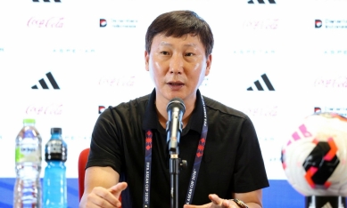HLV Kim Sang-sik nói thẳng vấn đề của 2 cầu thủ nhập tịch ở FIFA ASEAN Cup