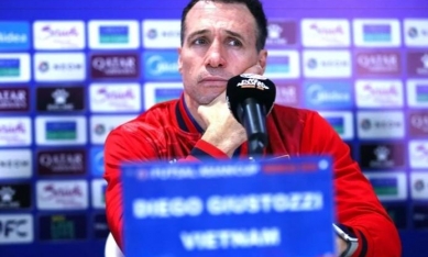 HLV Argentina thốt lên 1 điều khi ĐT Việt Nam thua đau Thái Lan