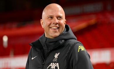 Liverpool ra phán quyết bất ngờ về tương lai Arne Slot