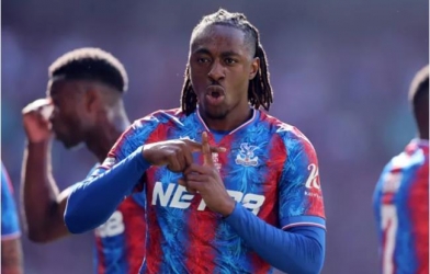 Arsenal nguy cơ mất 'siêu tiền vệ' vào tay ông lớn châu Âu