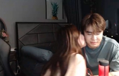 Zeros bất ngờ thông báo chia tay nữ streamer có gia thế khủng Yogurt Ng