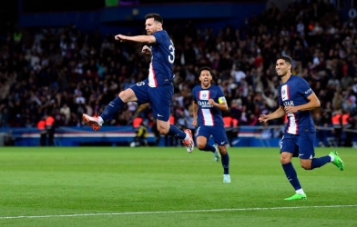 ‘Phép thuật’ của Messi khiến ‘kẻ ngông cuồng’ Mbappe phục sát đất