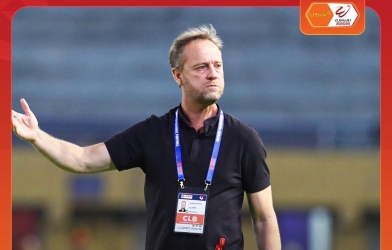 Thầy của Đình Bắc được vinh danh ở V-League