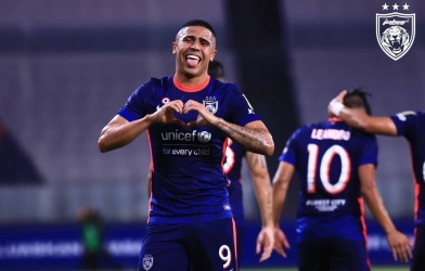 Malaysia sắp nhập tịch sao Brazil chơi 170 trận ghi 175 bàn