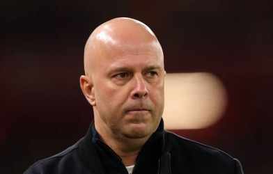 Arne Slot thừa nhận Liverpool hụt mục tiêu ở phút chót chuyển nhượng