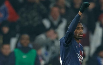 Hủy diệt Marseille, PSG đòi lại ngôi đầu bảng