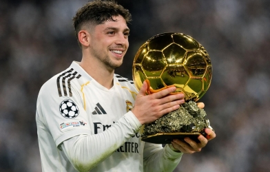 Lập hat-trick đẳng cấp, sao Real Madrid lập tức 'được trao Quả bóng Vàng'