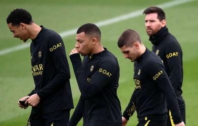 Tiền đạo số 1 Liverpool thừa nhận 'khó thở' khi chơi bóng cùng Messi