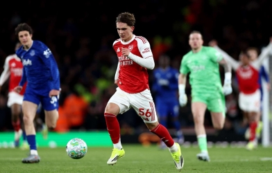 Thần đồng Arsenal lập kỷ lục không tưởng tại Ngoại hạng Anh