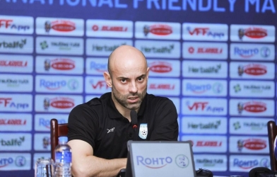 HLV Bangladesh: 'ĐT Việt Nam có thể thắng Malaysia'