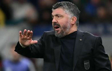 HLV Italia cảnh báo học trò trước tấm vé dự World Cup