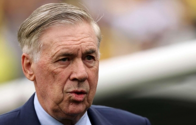 HLV Carlo Ancelotti báo tin không vui đến Barca