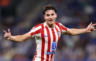 Arsenal và Barca gặp khó khi theo đuổi nhà vô địch World Cup