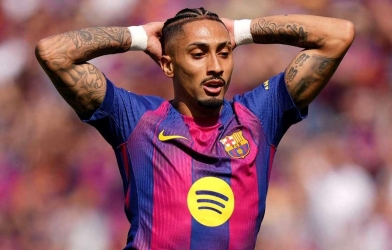 Raphinha chấn thương, Barca bất mãn với FIFA