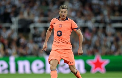 Barca chốt người thay thế Lewandowski