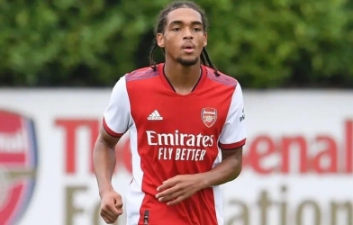 Thua Việt Nam, Malaysia muốn nhập tịch cựu sao Arsenal