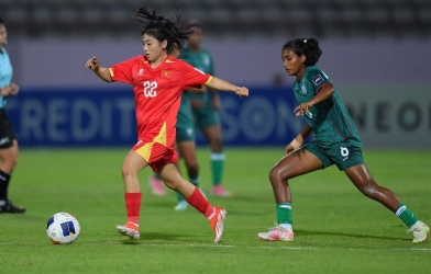 CĐV ĐNÁ phản ứng trái chiều sau chiến thắng của tuyển Việt Nam