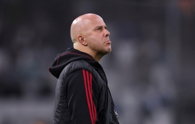 Thua 0-2, HLV Arne Slot Arne Slot gửi thông điệp mạnh về trận lượt về