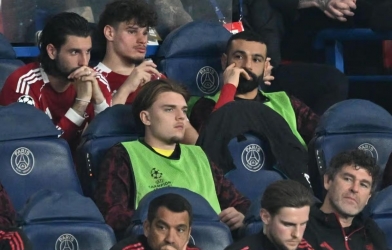 HLV Arne Slot tiết lộ lý do Salah không ra sân trong trận thua trước PSG